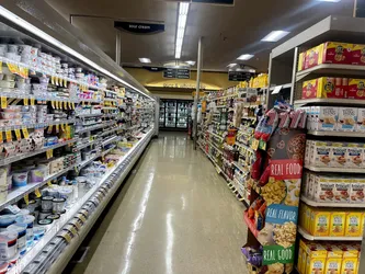 Best of 37 grocery stores in Oakland