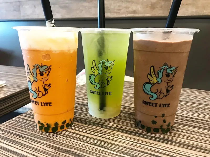 bubble tea Sweet Lyfe Boba Bar