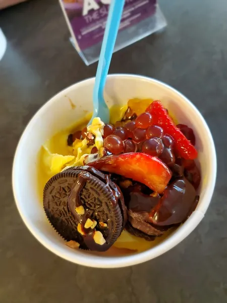 frozen yogurt Heavenly Yogurt