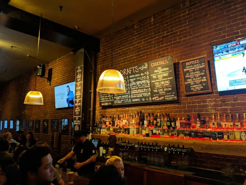 Louie's Bar