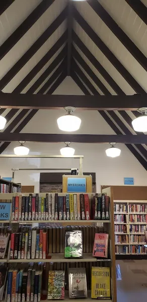 Oakland Public Library: Montclair Branch