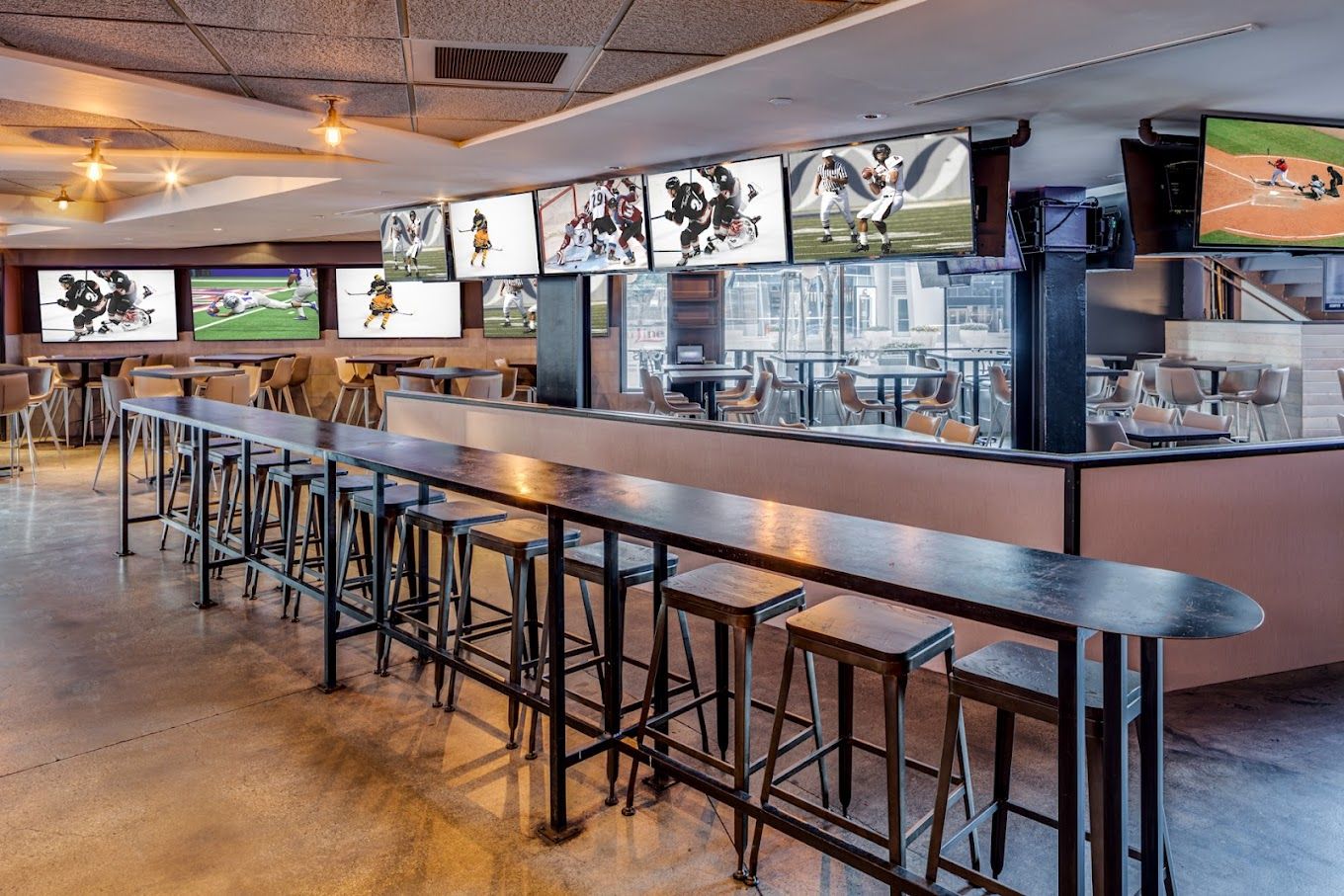 Top 21 sports bars in Los Angeles