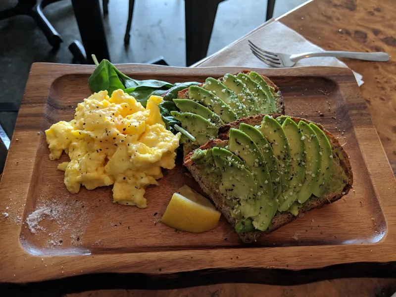 avocado toast Bay Park Coffee