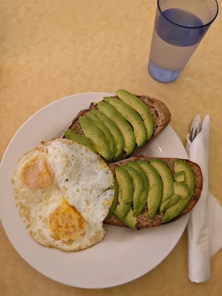 avocado toast Le Cafe du Soleil