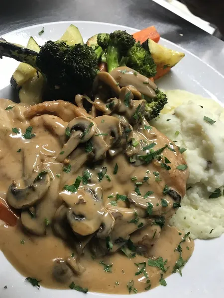 chicken marsala Spice Restaurant