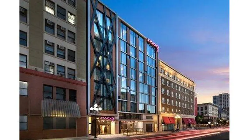 boutique hotels Moxy San Diego Downtown/Gaslamp Quarter