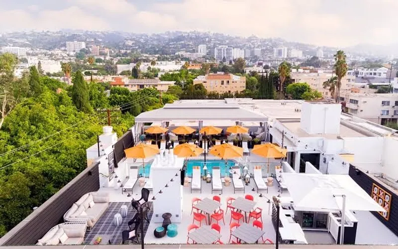 Hotels with balconies Le Parc at Melrose