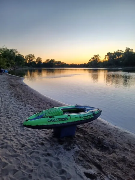 places to go kayaking Sutter's Landing Regional Park