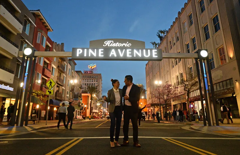 Historic Pine Avenue Sign