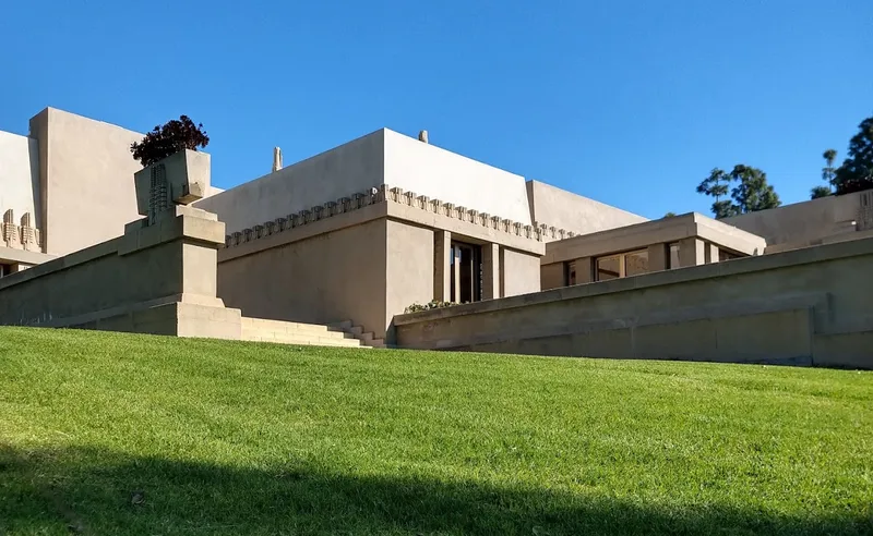 Museums Hollyhock House