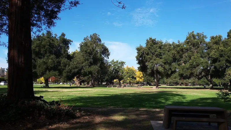 picnic spots William Street Park