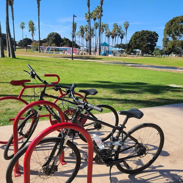 Kid-friendly bike trails Mission Bay Bike Path