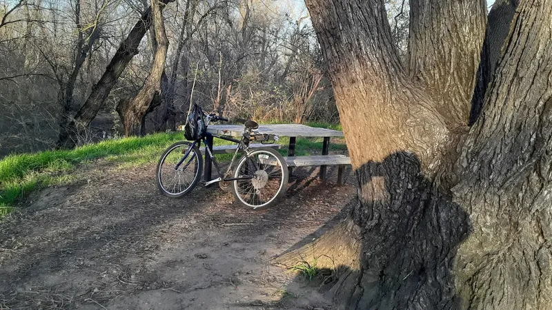 Kid-friendly bike trails Glenbrook Park River Access