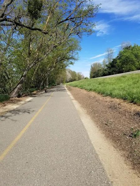 Kid-friendly bike trails Howe River Access