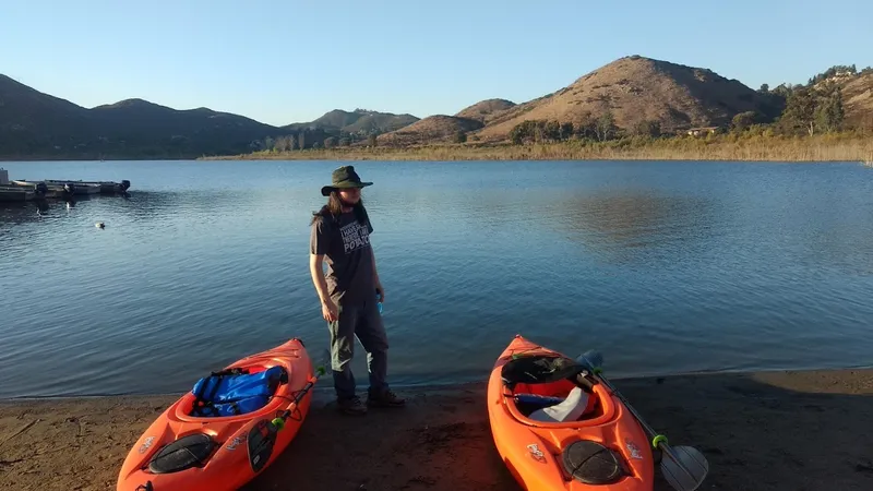 places to go kayaking Lake Hodges Visitor Center