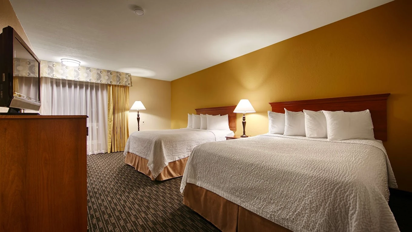 Best of 24 pet friendly hotels in Fresno