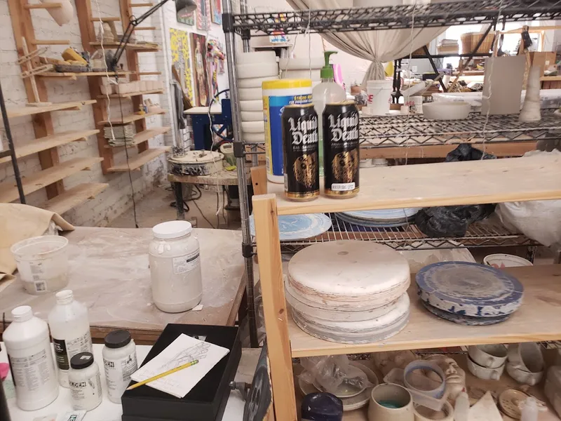 pottery classes Broad Room Creative Collective