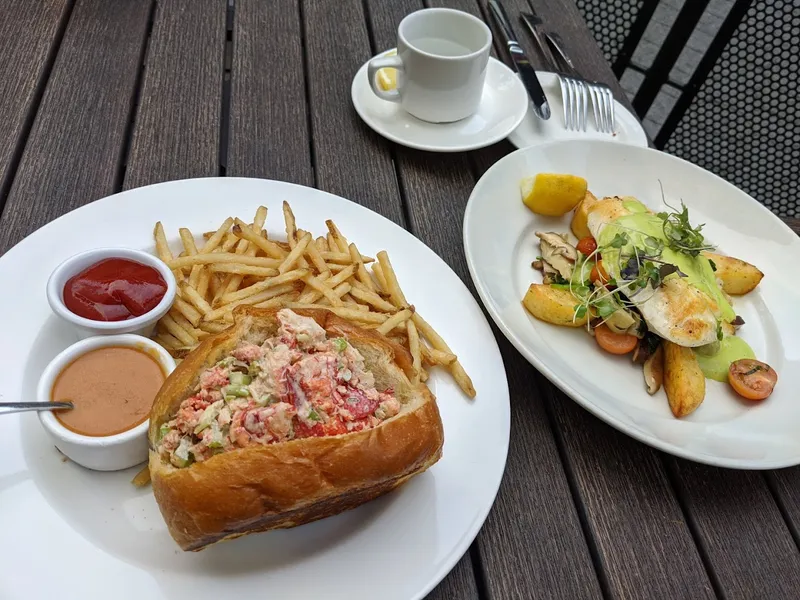 lobster rolls Scott's Seafood San Jose