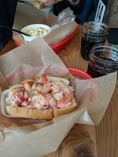 lobster rolls Luke's Lobster SoMa