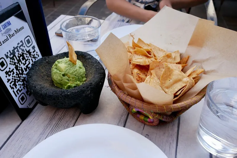 Nachos Pez Cantina