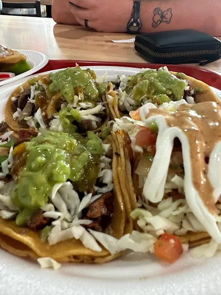 Nachos Los Gallos Taqueria