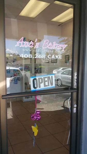 Ana's Bakery