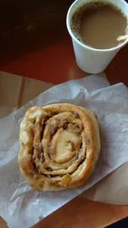 cinnamon rolls in Oakland