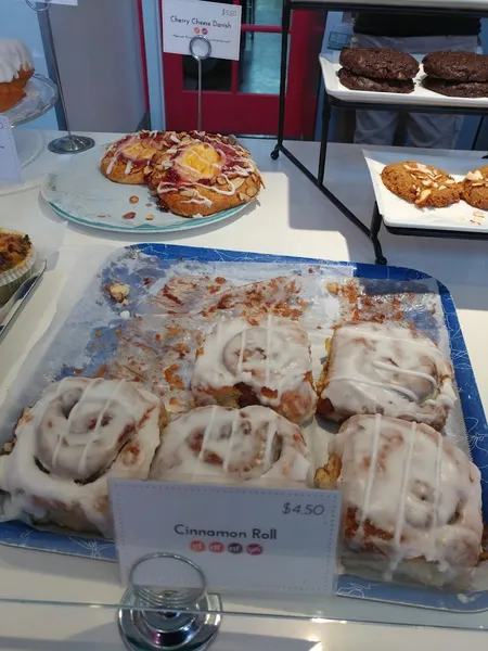 cinnamon rolls Mariposa Baking Company