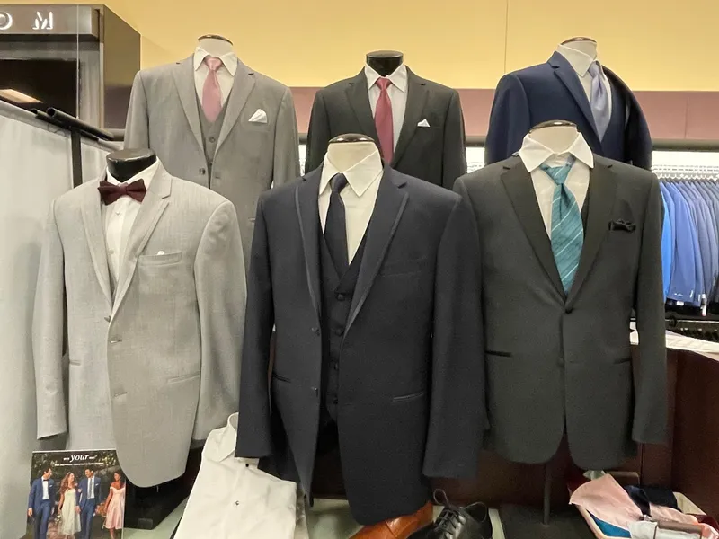 custom suits Men's Wearhouse