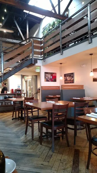 gastropubs Sunset Reservoir Brewing Company in Sunset District