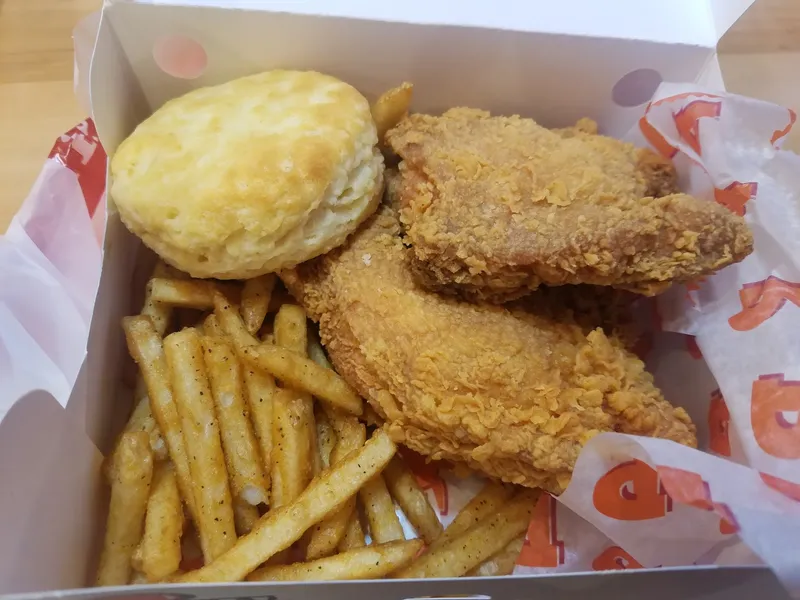 chicken tenders Popeyes Louisiana Kitchen