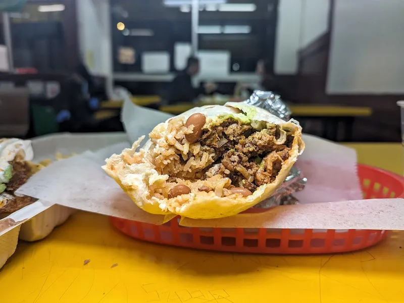 burritos Taqueria El Farolito