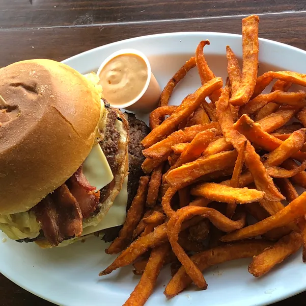 Mac and Cheese Eat That Burger