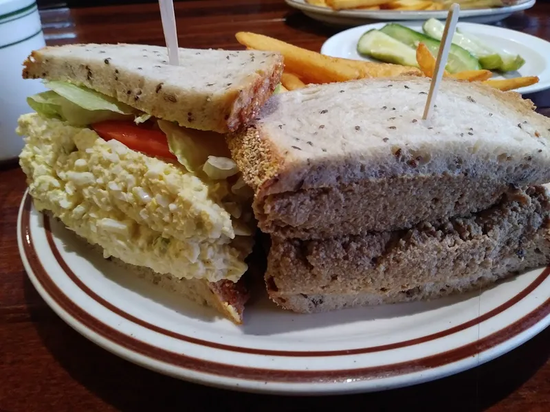 chicken sandwiches Uncle Bernie's Delicatessen in Encino