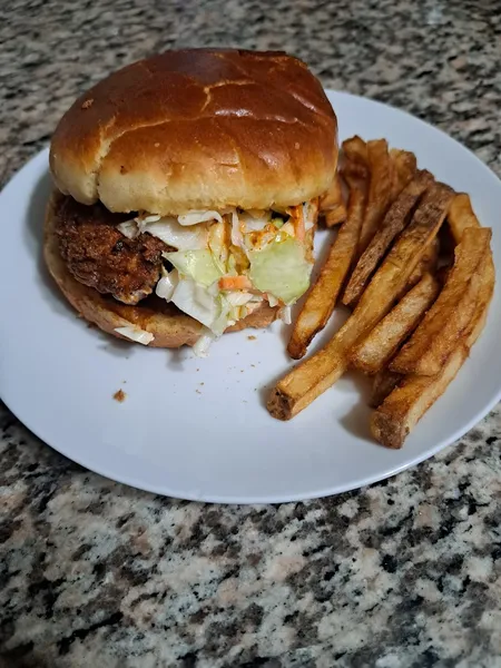 chicken sandwiches Side Chick - Chicken & Fries