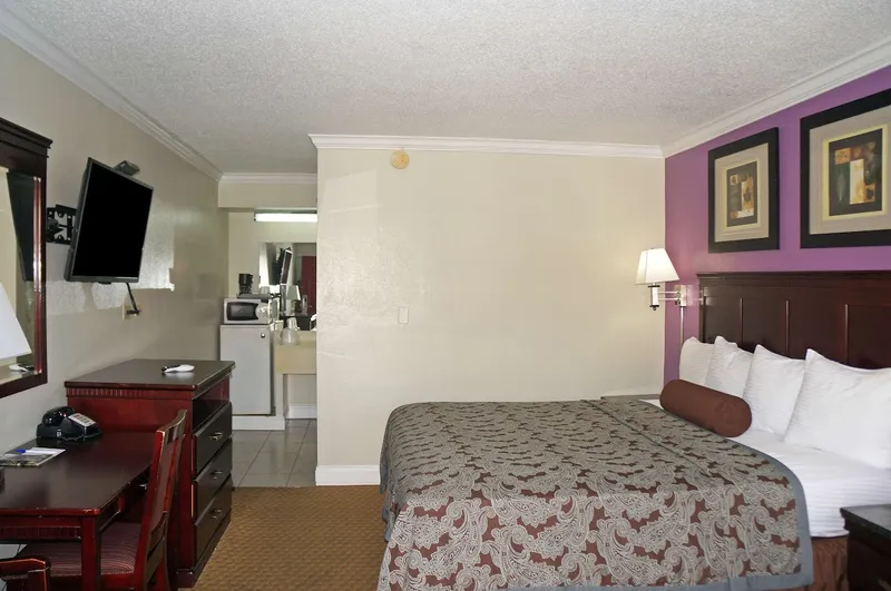 Dream Inn Fresno