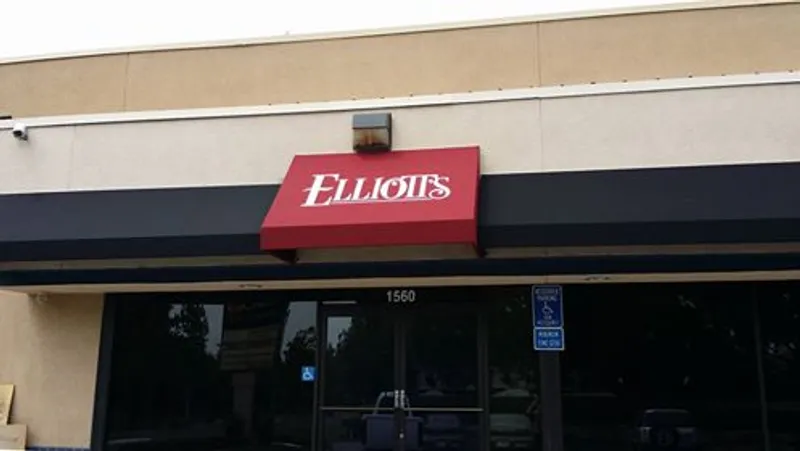 Elliott's Bar