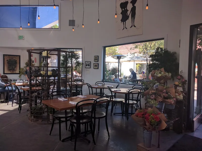 Dog-Friendly Restaurants Grand Lake Kitchen - Lake Merritt