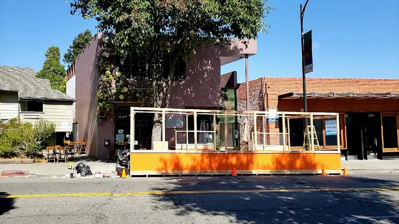 family restaurants Kitchen Story Oakland