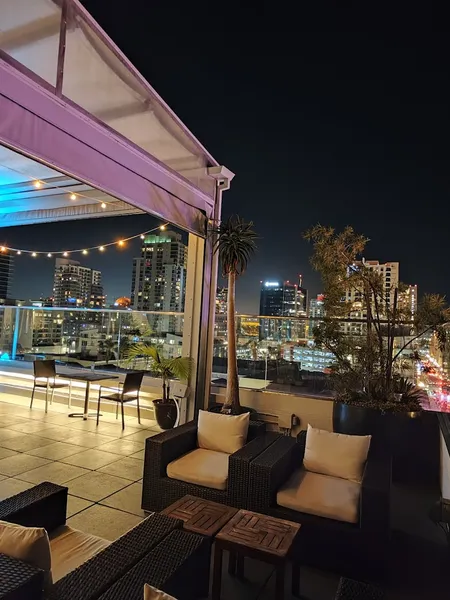 Hotel Bars The Rooftop by STK