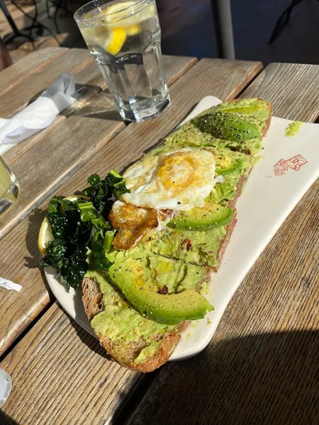 avocado toast Le Pain Quotidien