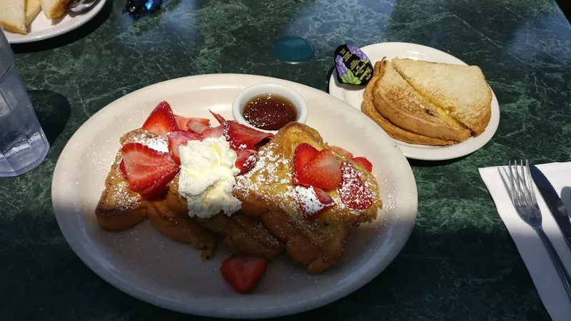 avocado toast Red Apple Cafe