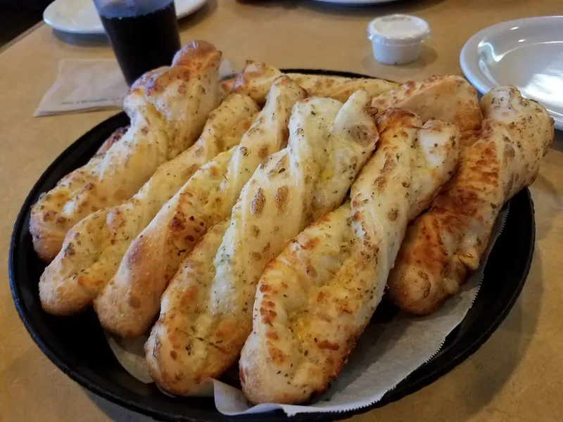 breadsticks Round Table Pizza