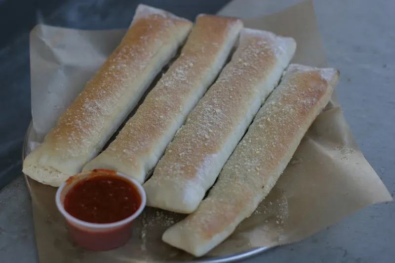 breadsticks Milana's New York Pizzeria