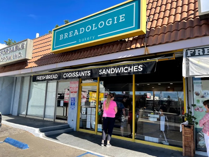 cappuccino Breadologie Bakery