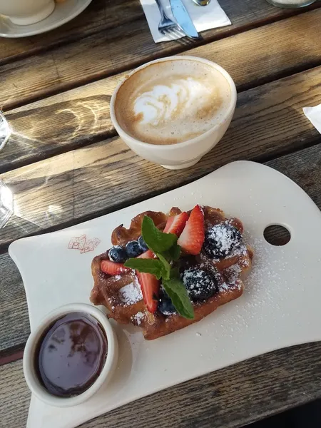 chai latte Le Pain Quotidien in Encino