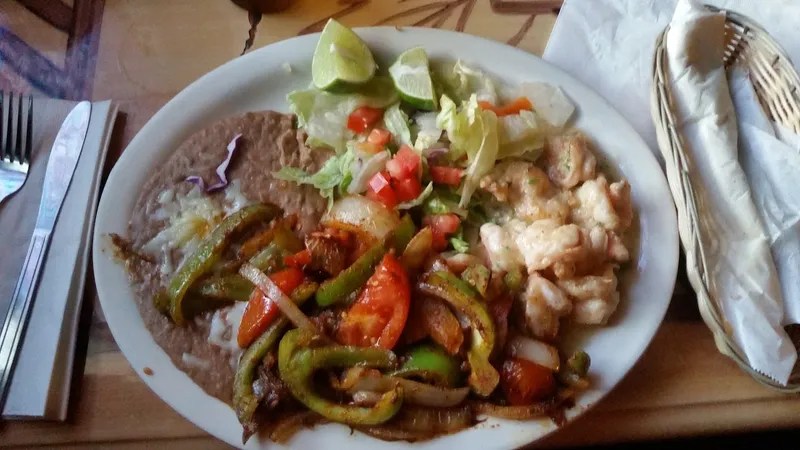 chicken fajitas La Barca Restaurant