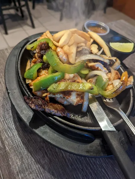 chicken fajitas Casa Perez