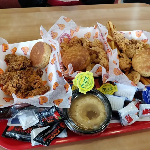 chicken nuggets Popeyes Louisiana Kitchen