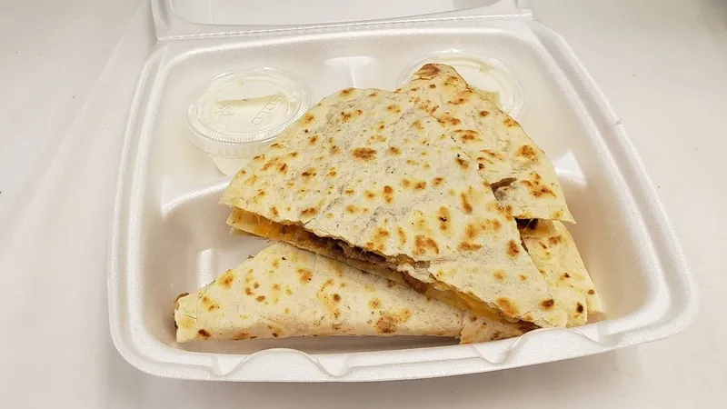 chicken quesadilla Trimana of woodland hills in Woodland Hills